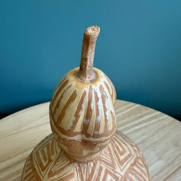 Vintage Hand-Carved Peru Native American Gourd With Intricate Geometric Patterns - Picture 6 of 10